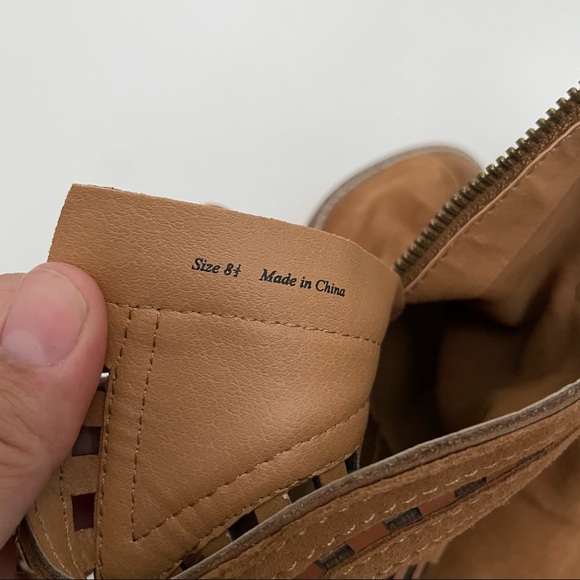 Dolce Vita Laser Cutout leather booties size 8.5 - Picture 10 of 12